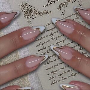 Press Ons Elegant White and Gold French Tip Nails